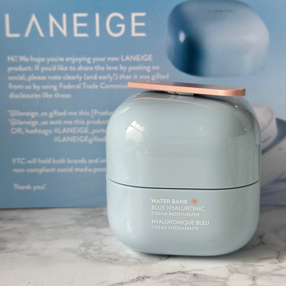 LANEIGE WATER BANK BLUE HYALURONIC CREAM MOISTURIZER - Normal to dry - Picture 4 of 10